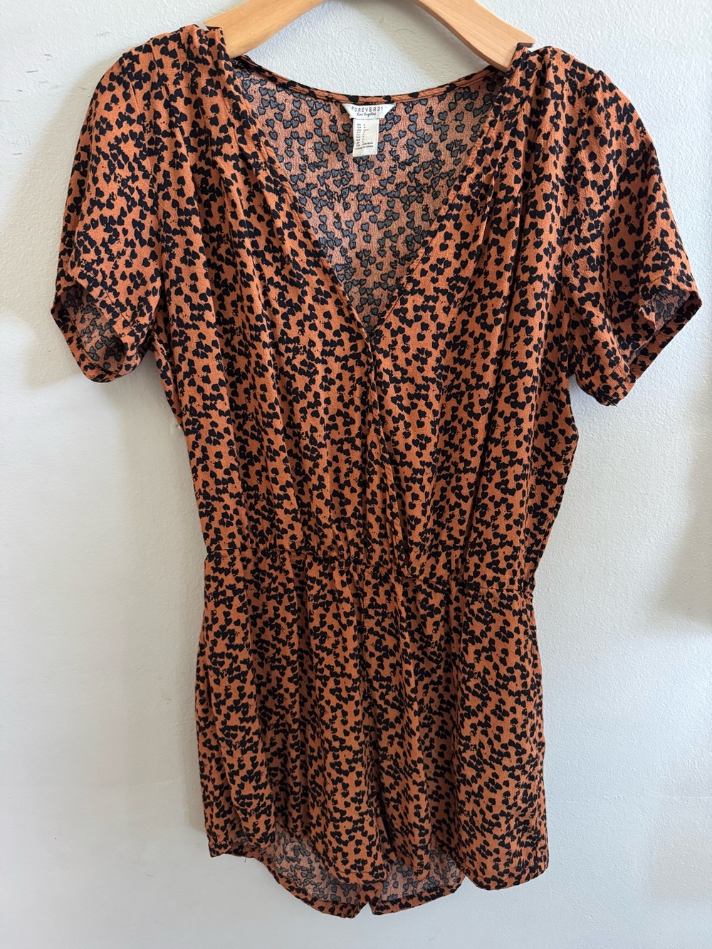 Forever 21 short-sleeve romper size Large